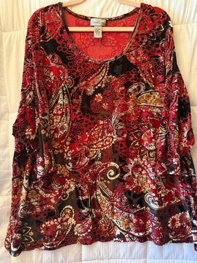 Catherine's paisley 3/4 length sleeves